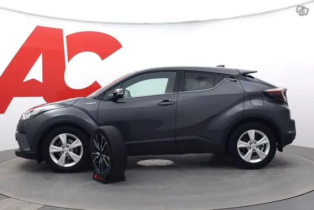 Toyota C-HR 1,8 Hybrid Premium Edition - 1. Omistaja / Pysäköintiavustin / JBL Premium Audio / Lohkolämmitin Image 2