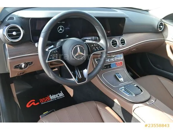 Mercedes - Benz E 180 Exclusive Image 4